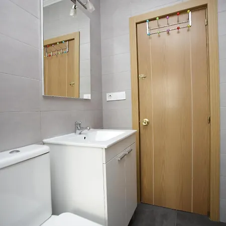 アパート Piso De 4 A Un Paso Del Centro De *
